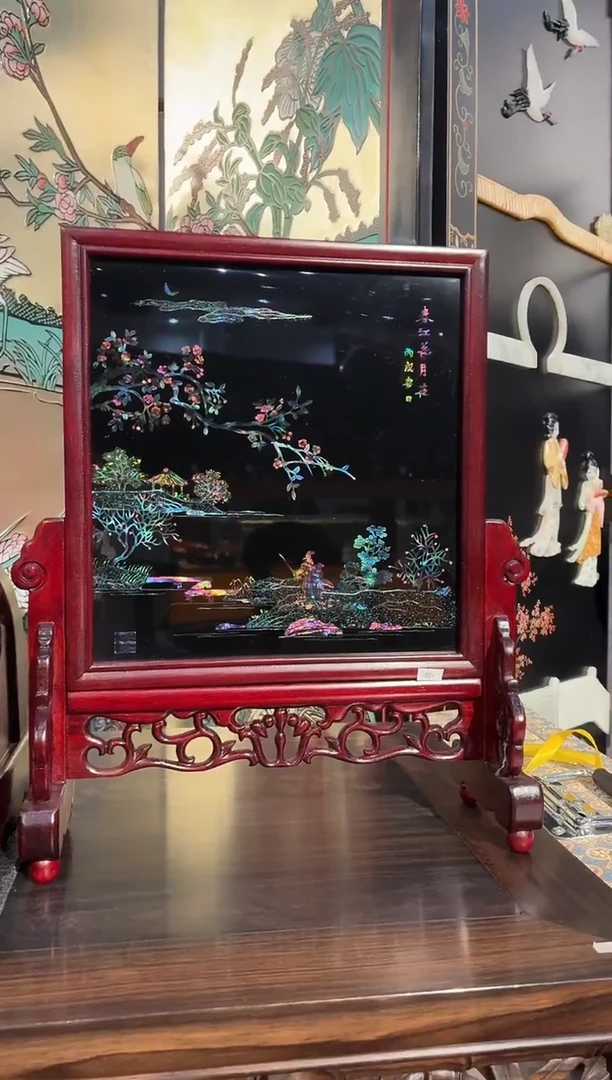扬州漆器点螺春江花月夜