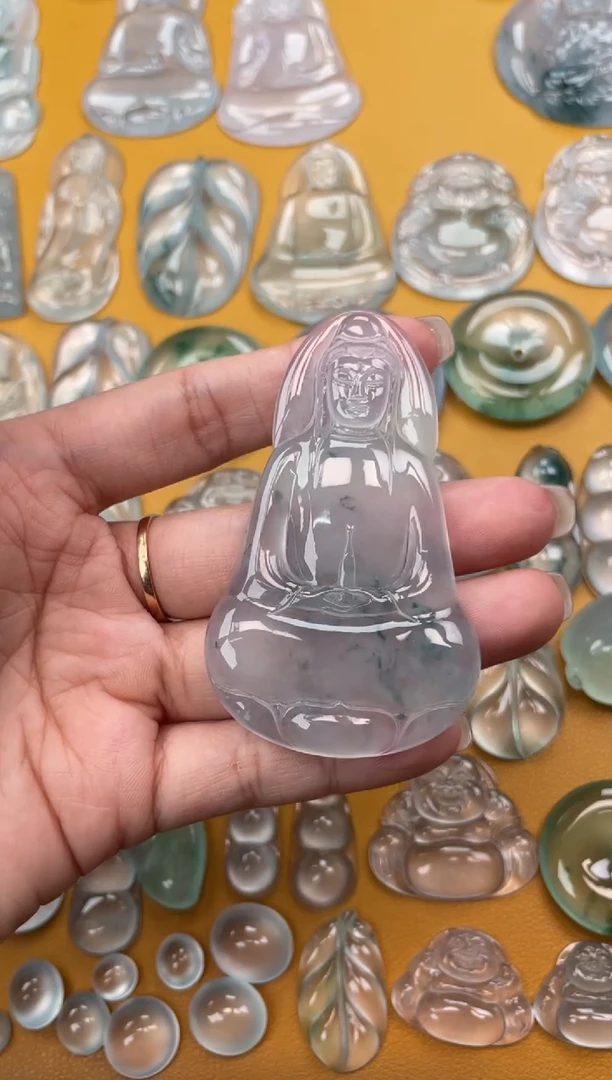 翡翠未镶嵌吊坠(不含链)素衣 70.3 41.4 6.0