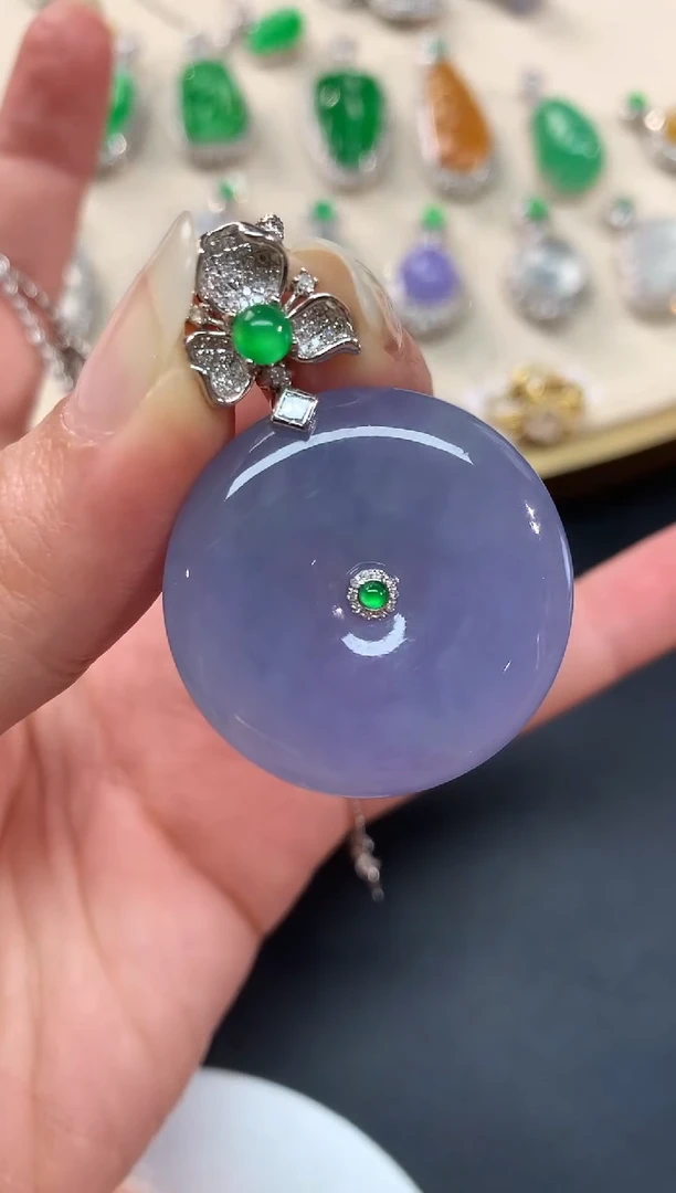 【闪购商品】翡翠吊坠(不含链)18K金镶嵌平安扣19800