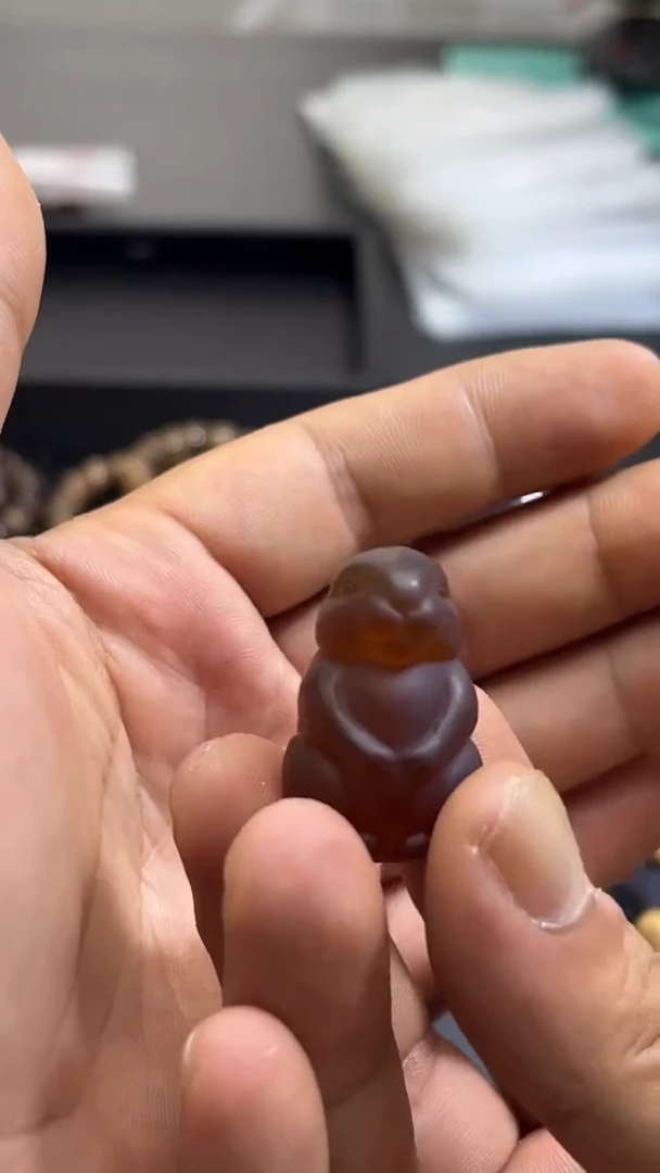 未镶嵌琥珀裸石24