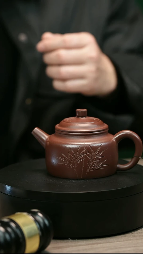 茶壶紫砂孙*H2503王桂紫泥竹刻德中