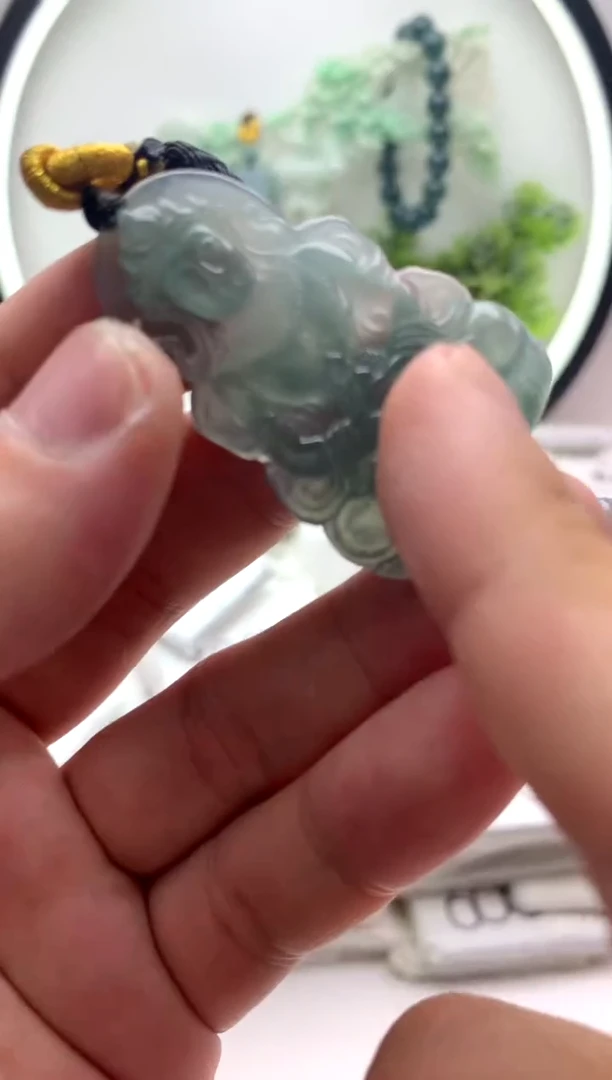 翡翠未镶嵌颈饰度母观音【品质一般介意慎拍】