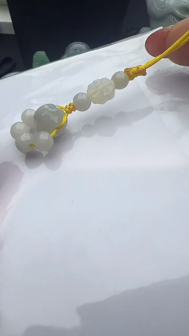 翡翠挂件未镶嵌莲花珠