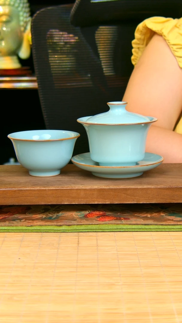 汝瓷伟****8马蹄盖碗不完美加2个大压手杯