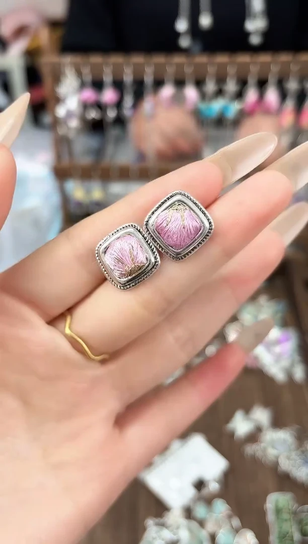 织绣民族风非遗老绣苗银饰品460*