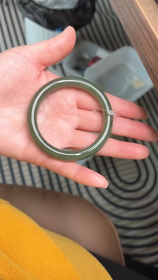 【闪购商品】和田玉手镯未镶嵌圈口56  V-10