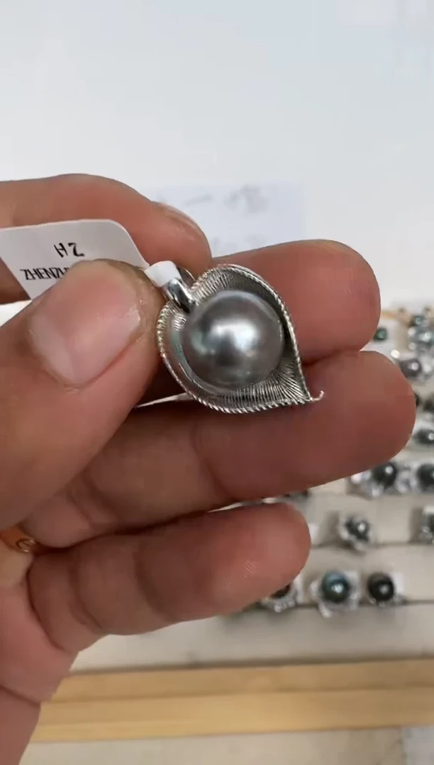 颈饰银S925镶嵌海水珍珠吊坠