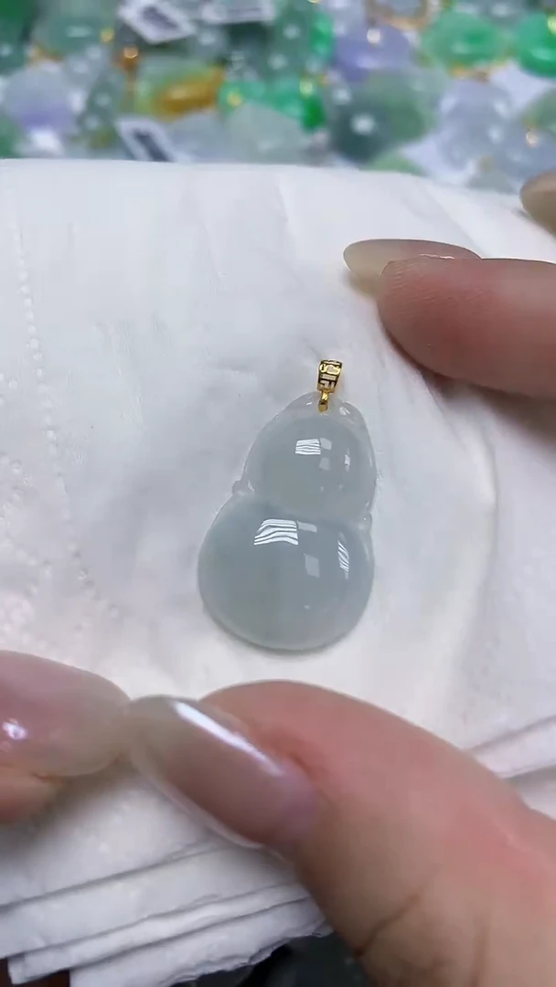 翡翠18K金镶嵌颈饰天然缅甸翡翠A货