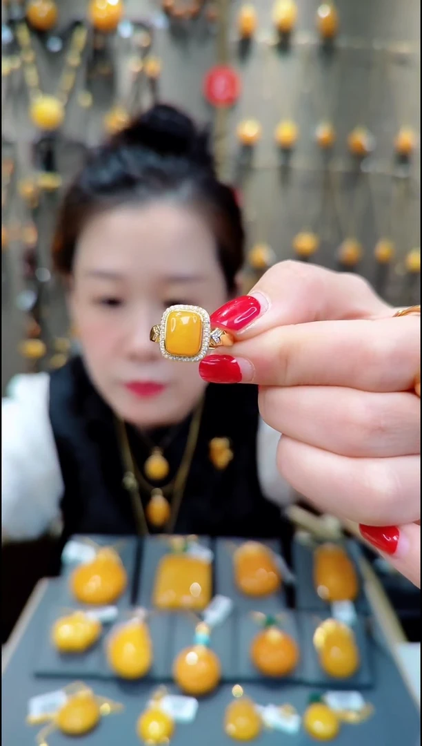 【闪购商品】蜜蜡戒指银S925镀金镶嵌H784蜜蜡戒指