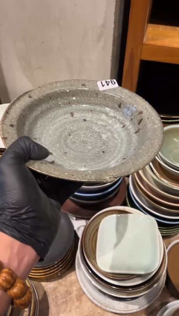【闪购商品】瓷片941粗陶灰麻点平沿菜盘