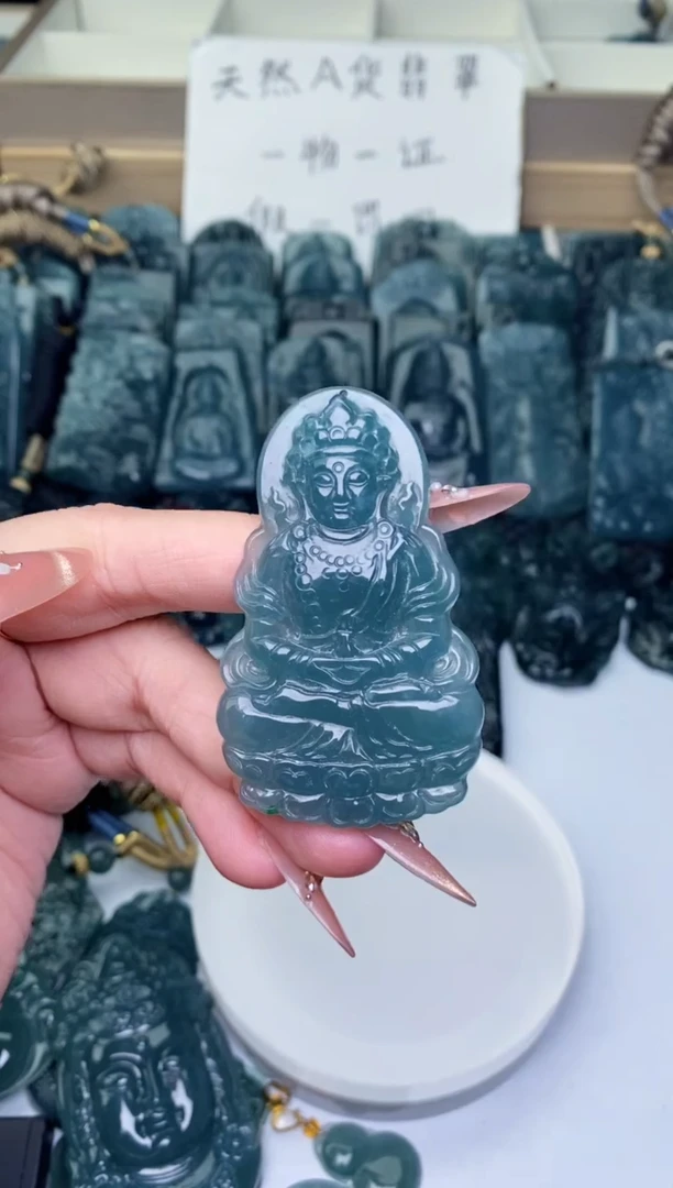 颈饰未镶嵌翡翠1