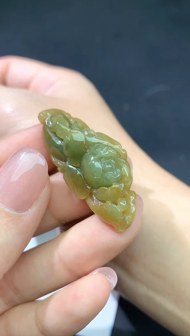 颈饰未镶嵌翡翠吊坠