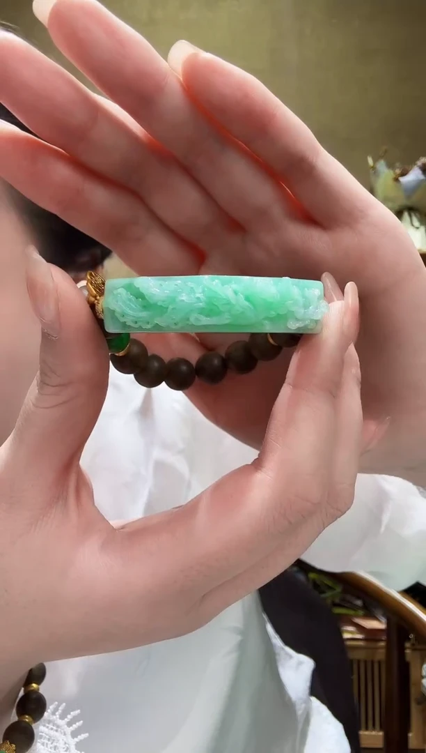 颈饰未镶嵌翡翠手牌
