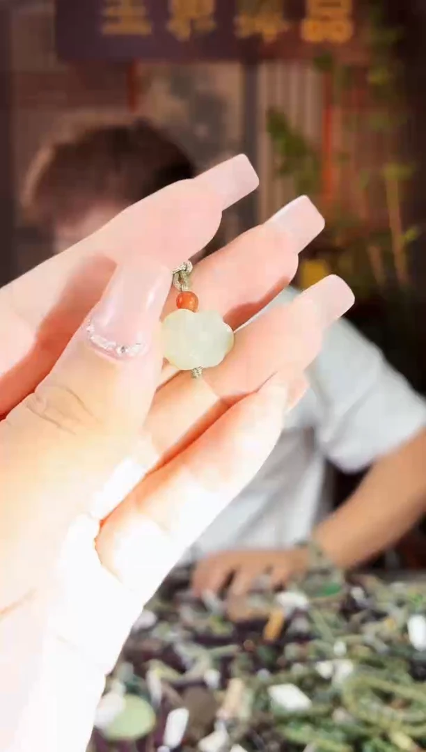 和田玉未镶嵌颈饰拍一发一