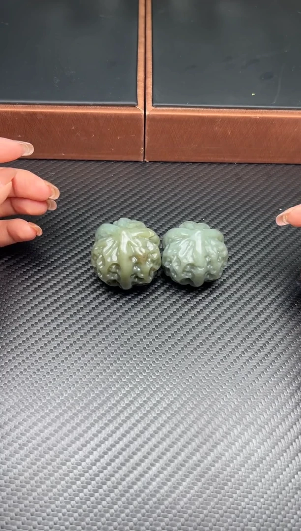 未镶嵌和田玉把件若羌微色差核桃