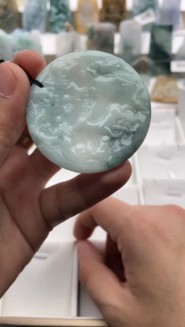 【闪购商品】翡翠颈饰未镶嵌..../1/18/ 258