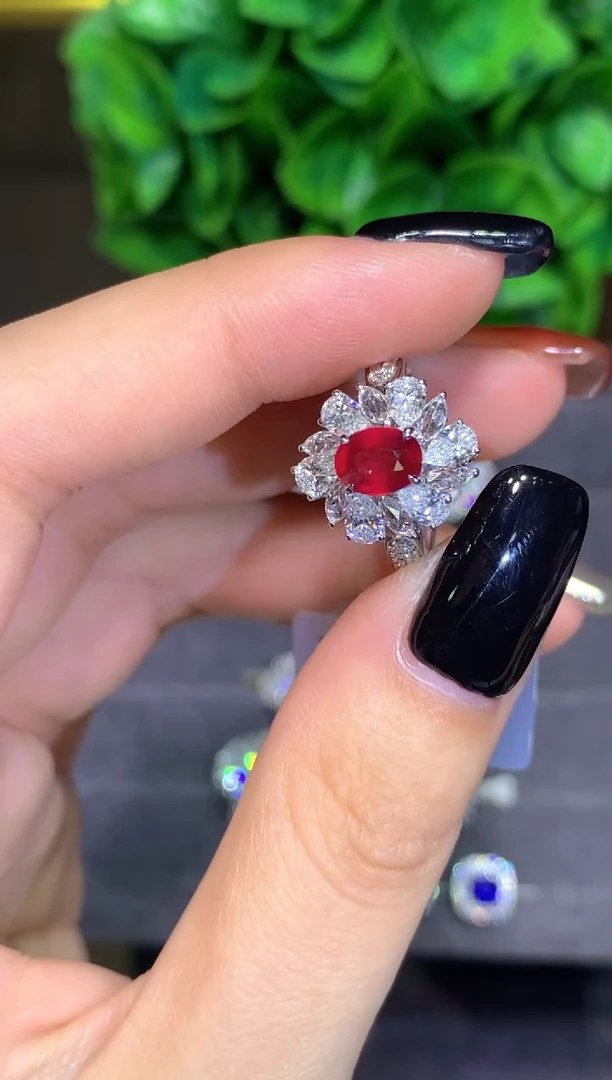 18K金镶嵌戒指红宝石1.03ct