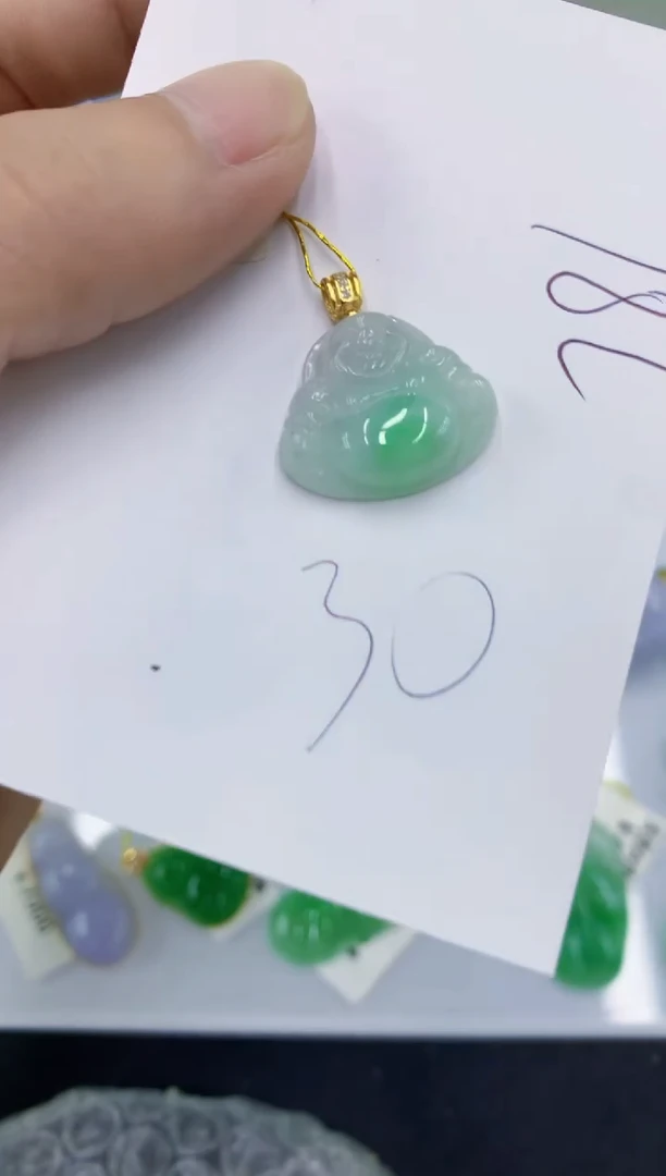 翡翠未镶嵌颈饰翡翠