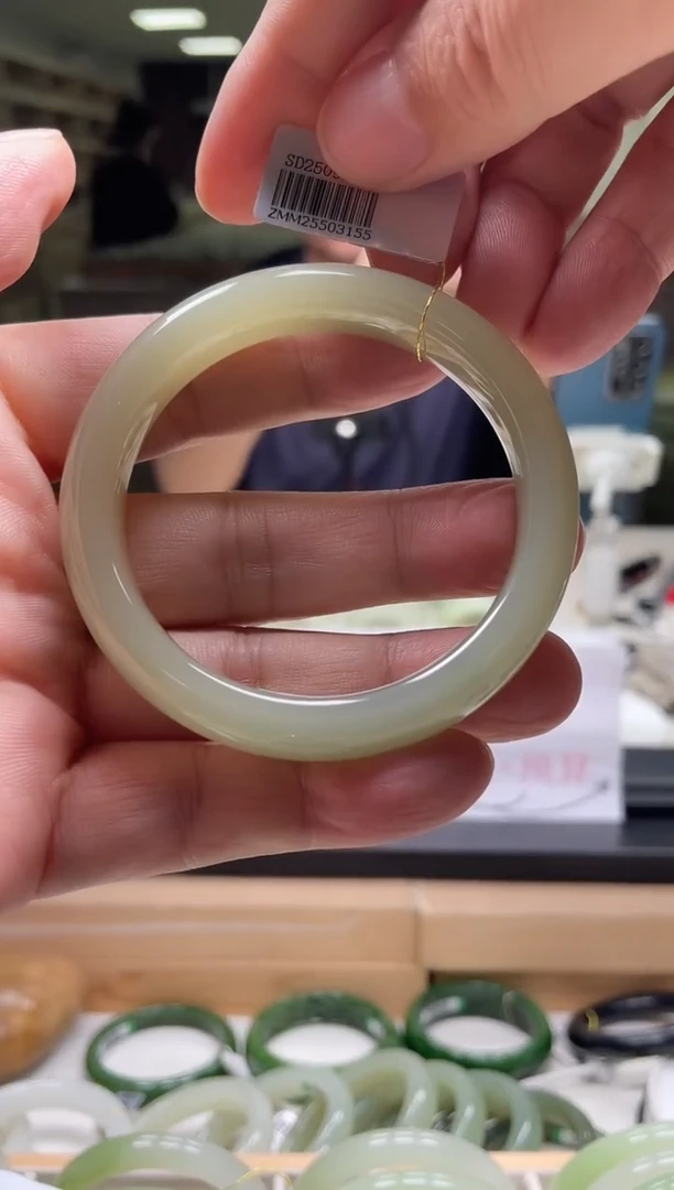 未镶嵌手镯和田玉56-57圈口 3155