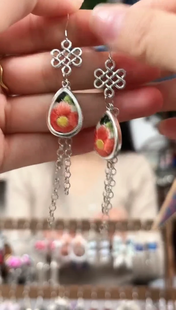 织绣民族风非遗老绣饰品204