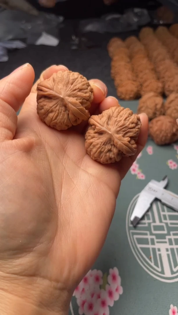 把件文玩核桃w28  莲花 36尺