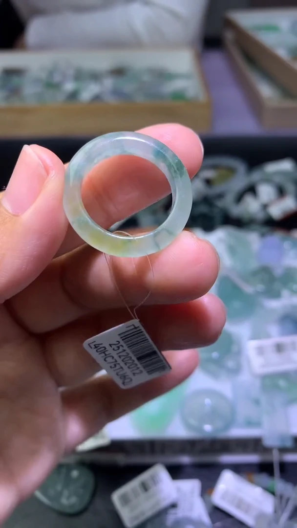 未镶嵌定制翡翠毛货