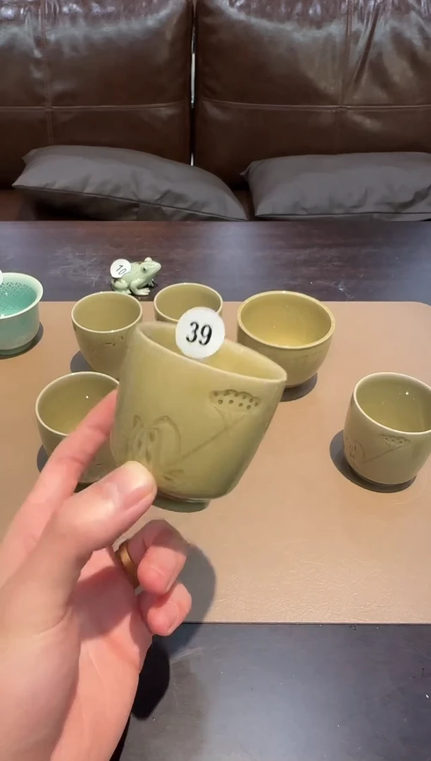 39窑承黄釉玲珑杯残荷