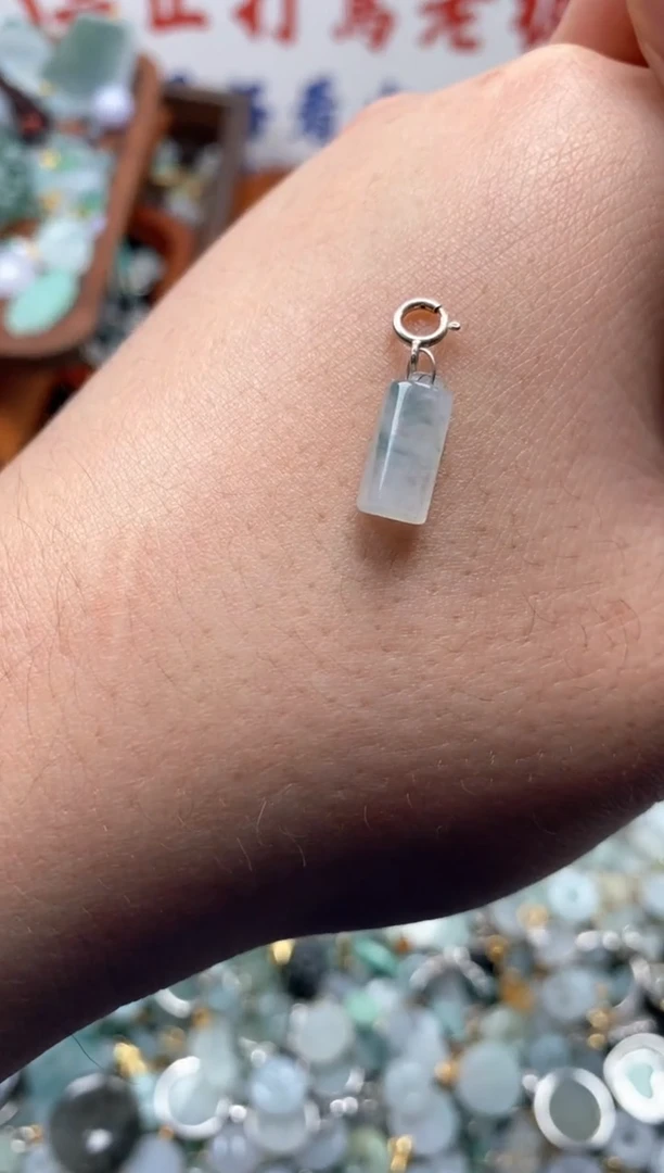 【闪购商品】翡翠颈饰未镶嵌个个