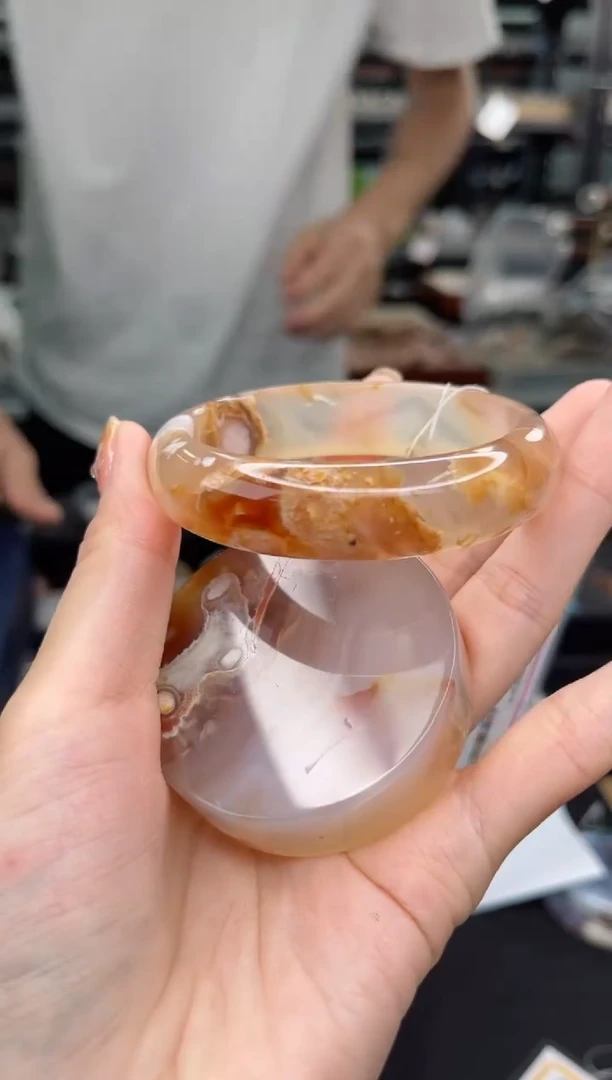 【闪购商品】石英质玉手镯未镶嵌55圈口（赠品镯心）35572177