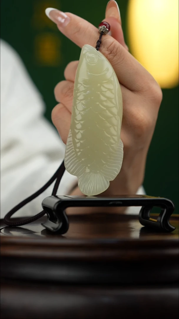 玉【金龙鱼】天然玉石手把件