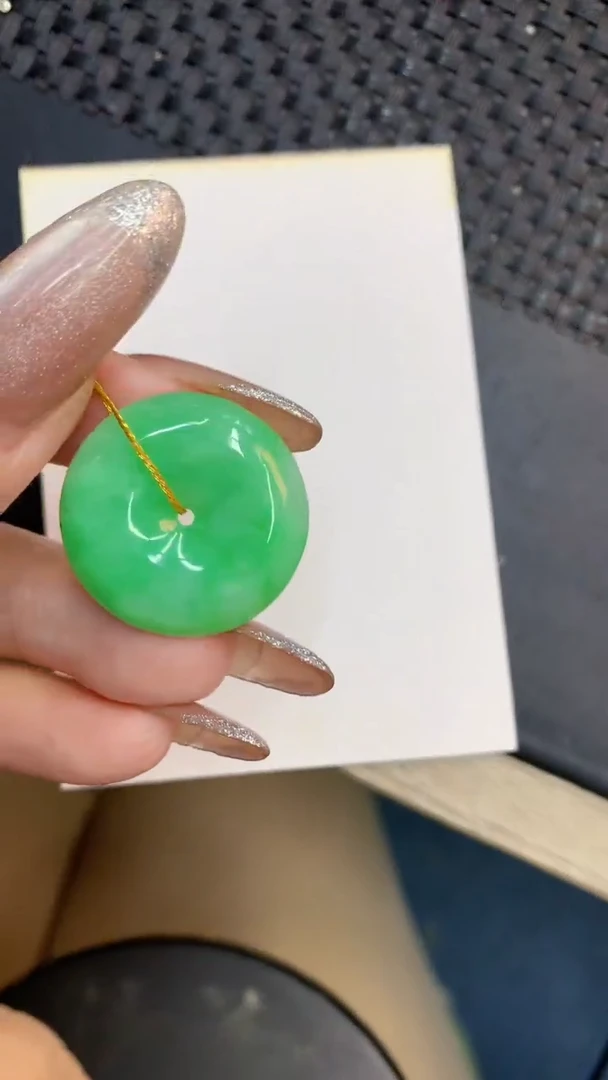 颈饰未镶嵌翡翠1