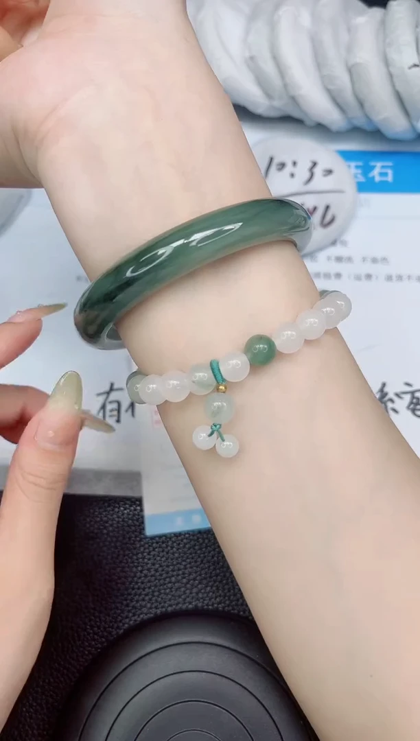 石英质玉手镯未镶嵌269-62.6