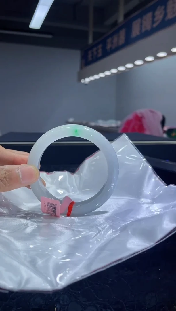 未镶嵌手镯翡翠9