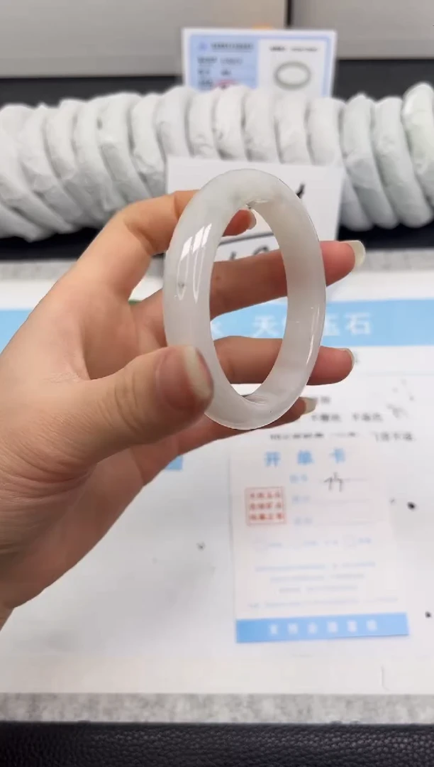 未镶嵌手镯石英质玉73-52.2