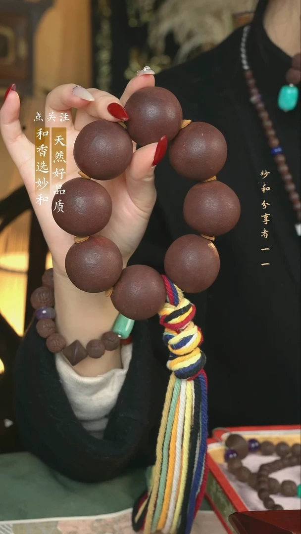 泥塑花蕊夫人3.5八颗光珠手串手持款式