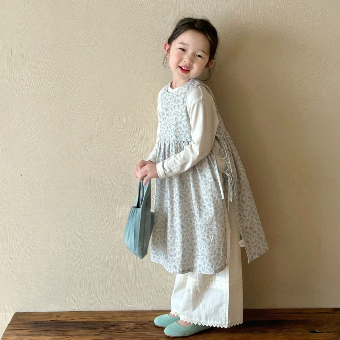 2025春季韩系女童叠穿小清新碎花棉布背心裙+纯色内搭+白色花边裤