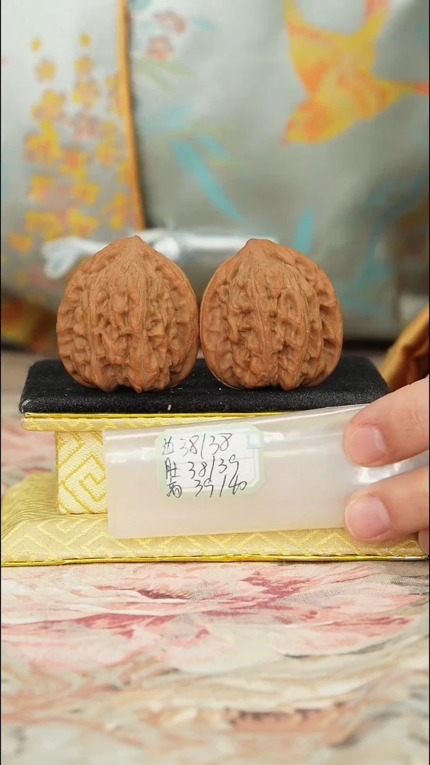 【闪购商品】文玩核桃把件赤龙鸡心