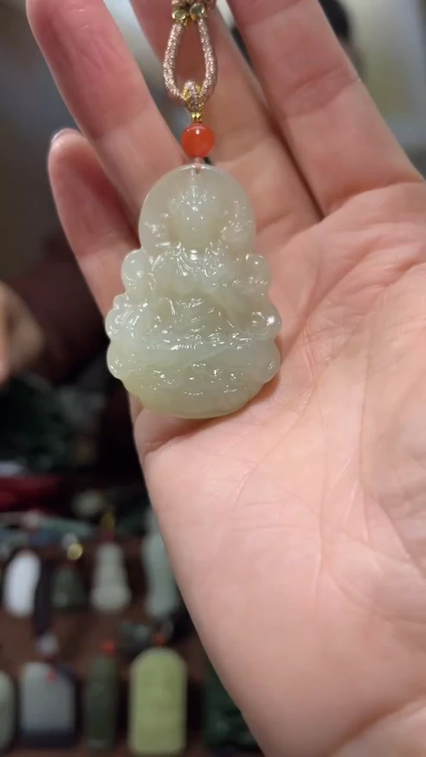 颈饰未镶嵌和田玉·