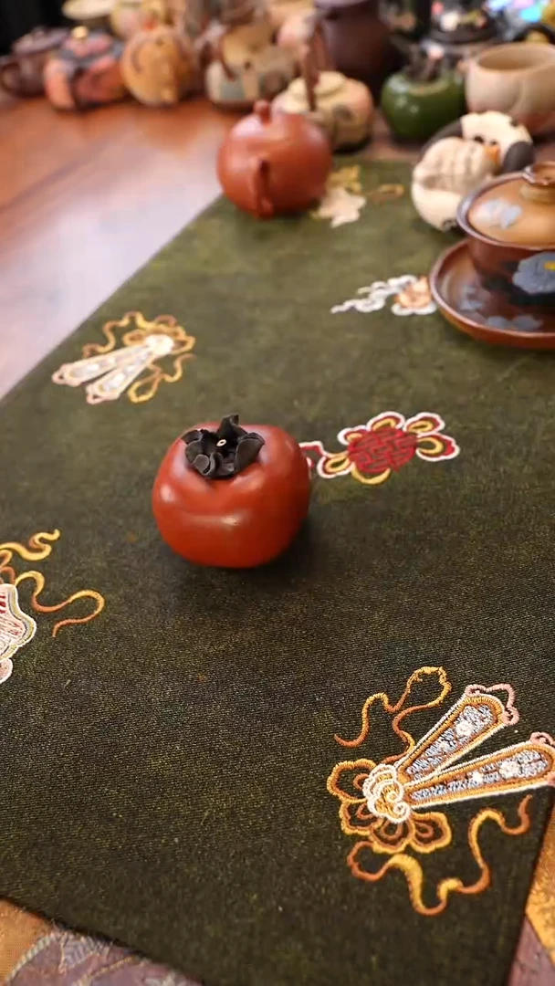 茶壶紫砂红色柿子茶宠