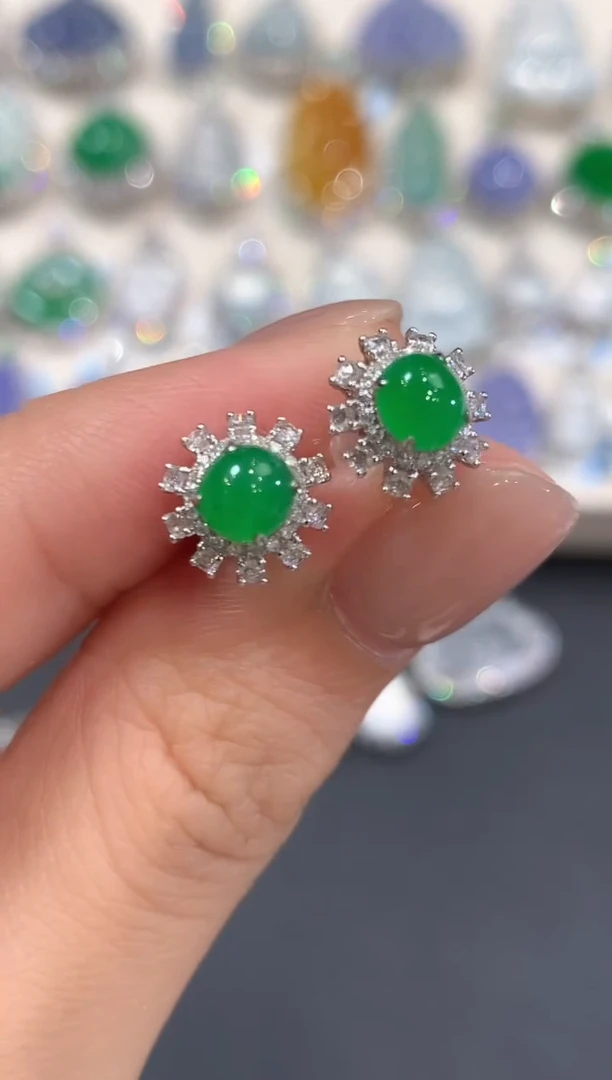 18K金镶嵌翡翠耳饰a195