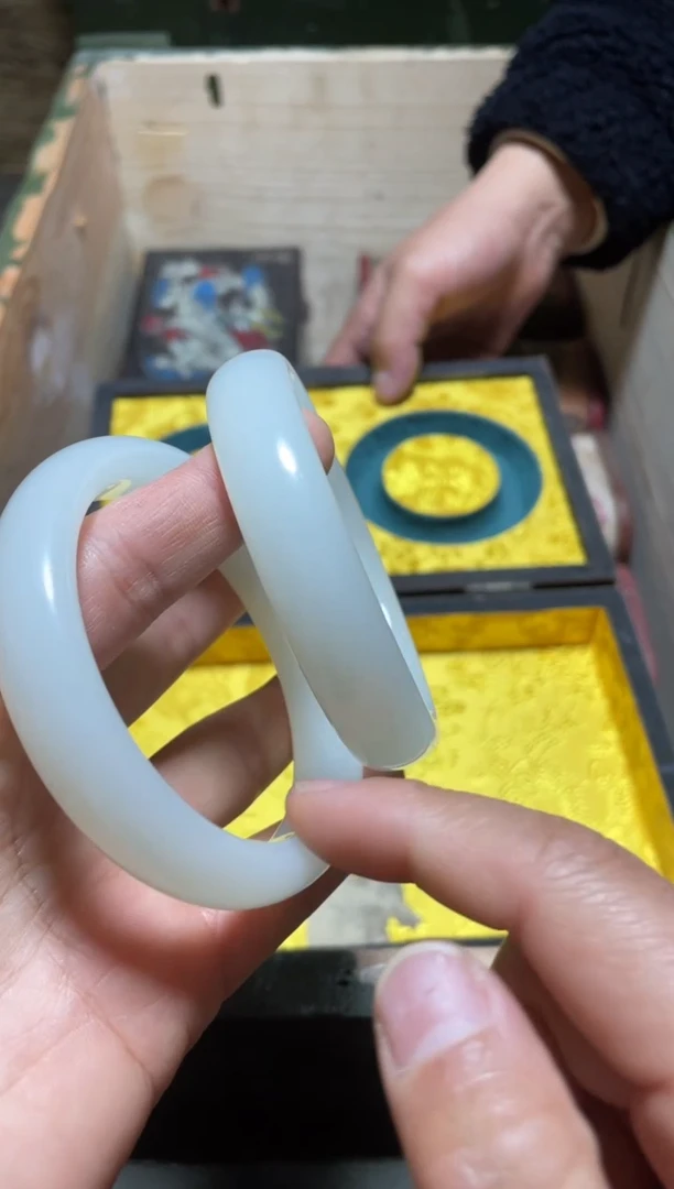 【闪购商品】手镯两件一起给
