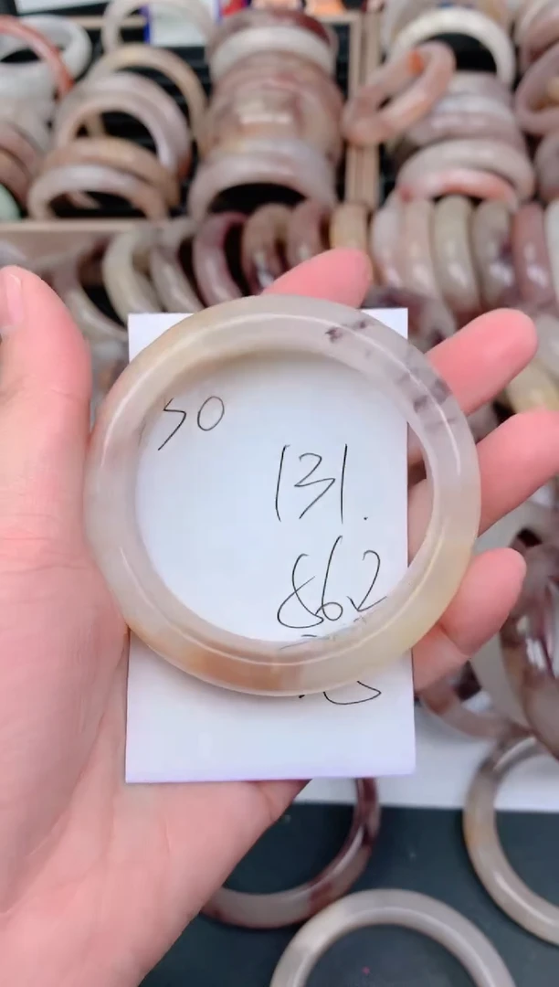 未镶嵌手镯石英质玉131