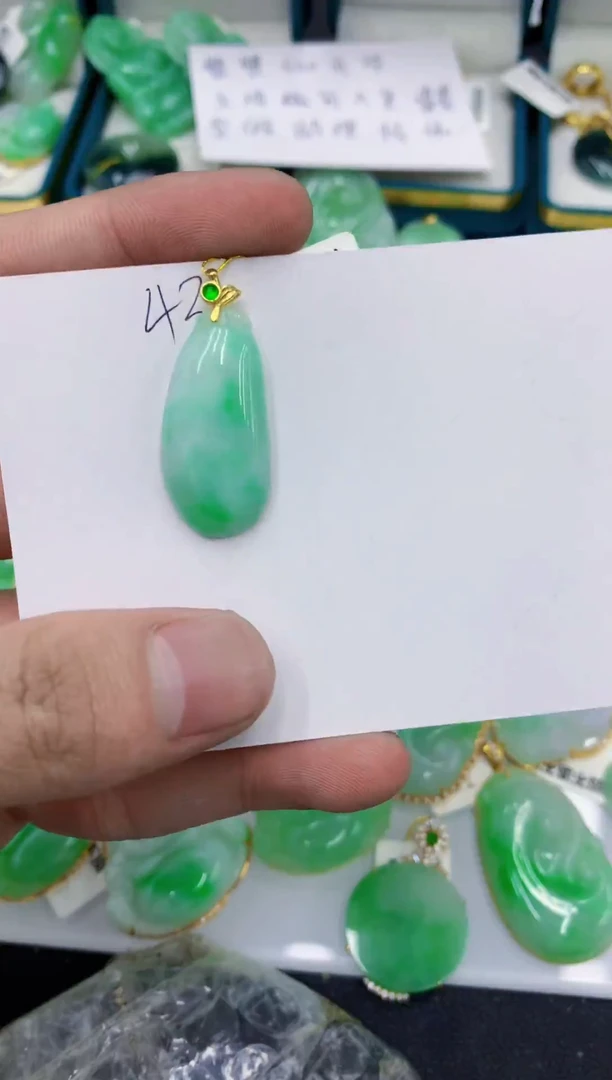 颈饰未镶嵌翡翠11111111111111