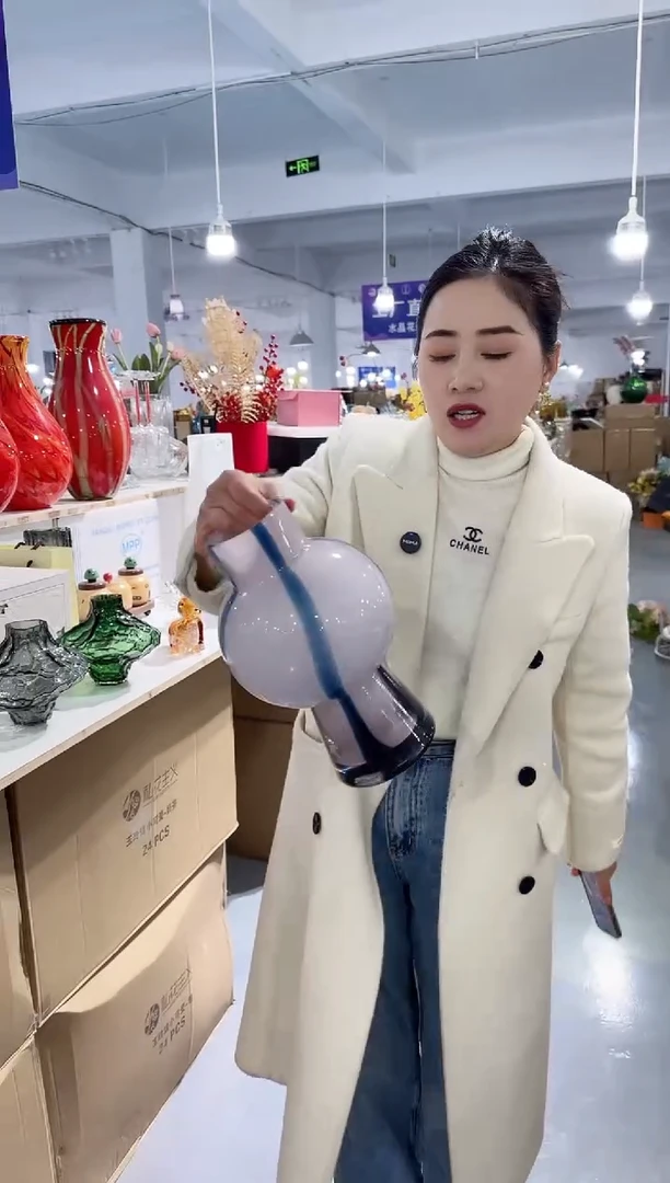 【闪购商品】玻璃安琪花瓶微瑕-2KFV