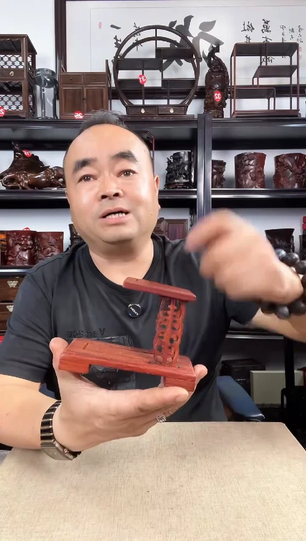 木红二连老李红木工艺品