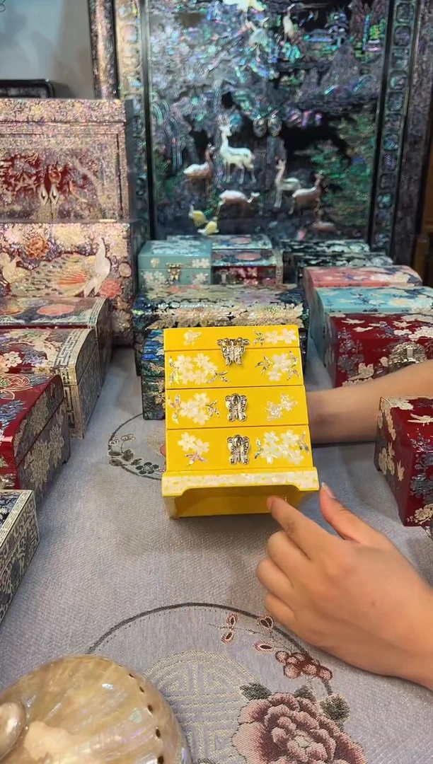 满贝底·弘贝雅螺钿漆器文化馆