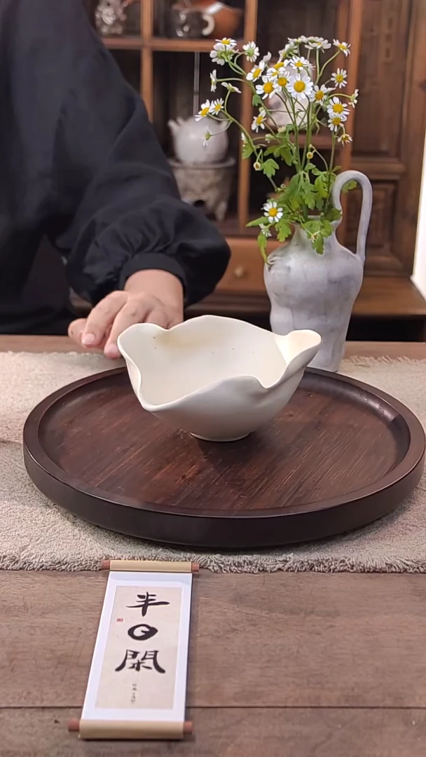 陶瓷@@自在异形碗（米）ZZS00289