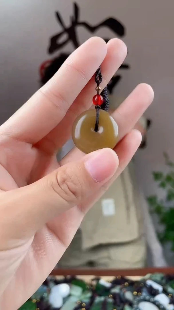 和田玉未镶嵌颈饰拍一发一，多样性发货