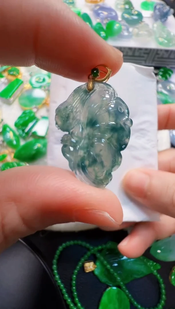 翡翠18K金镶嵌吊坠(不含链)1800