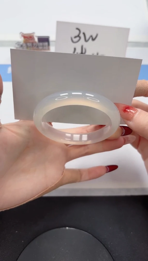 【闪购商品】石英质玉手镯未镶嵌A332-56.8